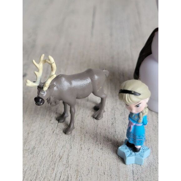 Elsa toddler sven Olaf variety playset salamander toy figure - Picture 3 of 6